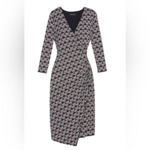 White House Black Market  3/4 sleeve faux wrap dress. Travels great. Like new.